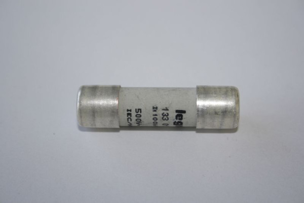 ELMAG varovalka 'CERAMIC', 10x38 mm, 16 amperov za vse MKS žage 'CE' in polnilne starter naprave CYBER 1000, 9708365